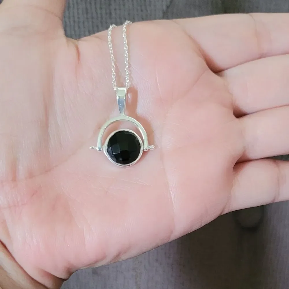 Shivam Rotating Disc💿 Pendant Necklace - NWT